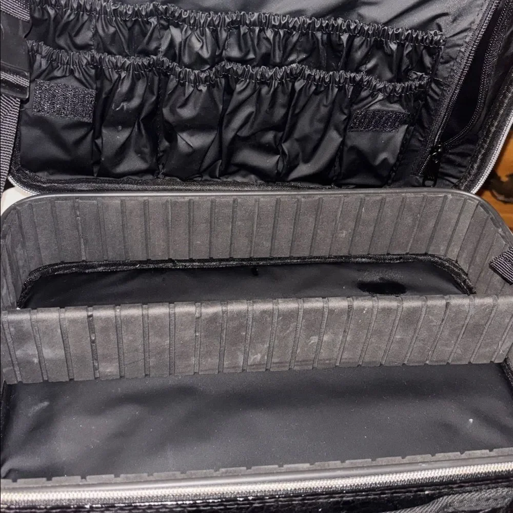 Relavel Travel Makeup Train Case Portable Makeup Case Organizer EUC